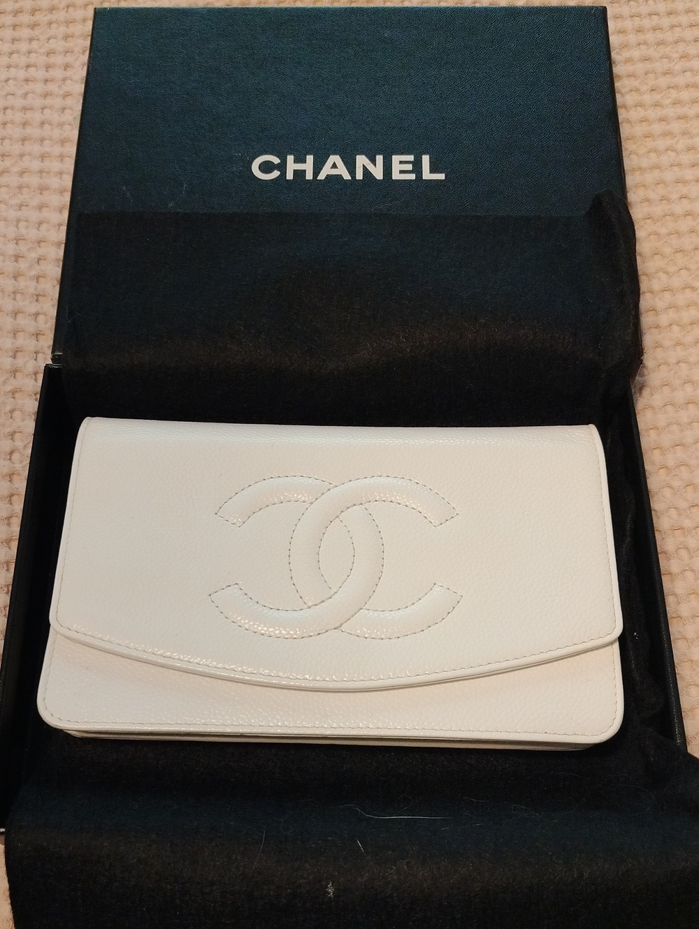 CHANEL White Leather CC Flap Wallet